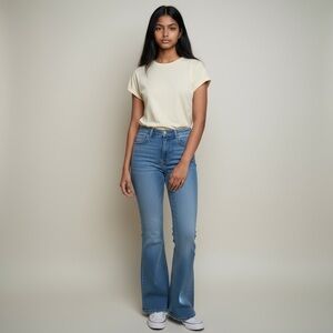 HOLLISTER - NWT - LOW RISE FLARE - VINTAGE STRETCH - SIZE 10R W30R - B15